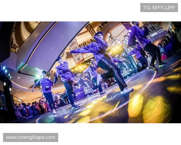 南京飞盘队在世界街舞大赛中的精彩表现与状态分析